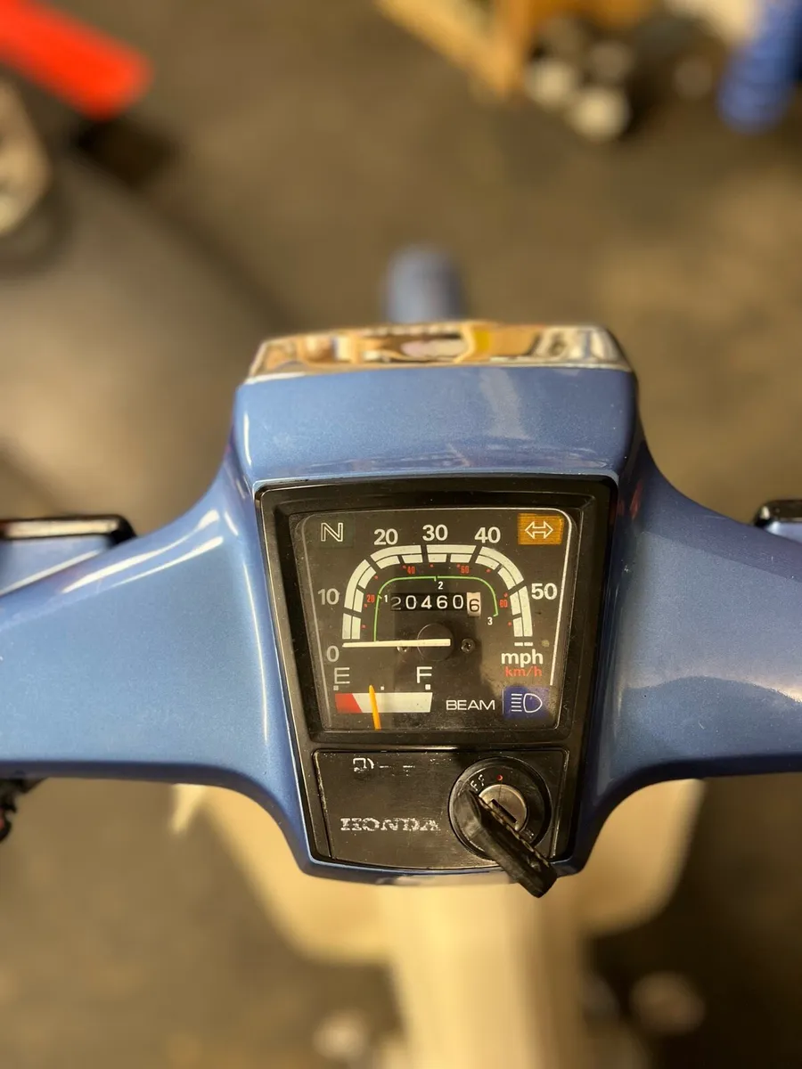 Honda C90 - Image 3