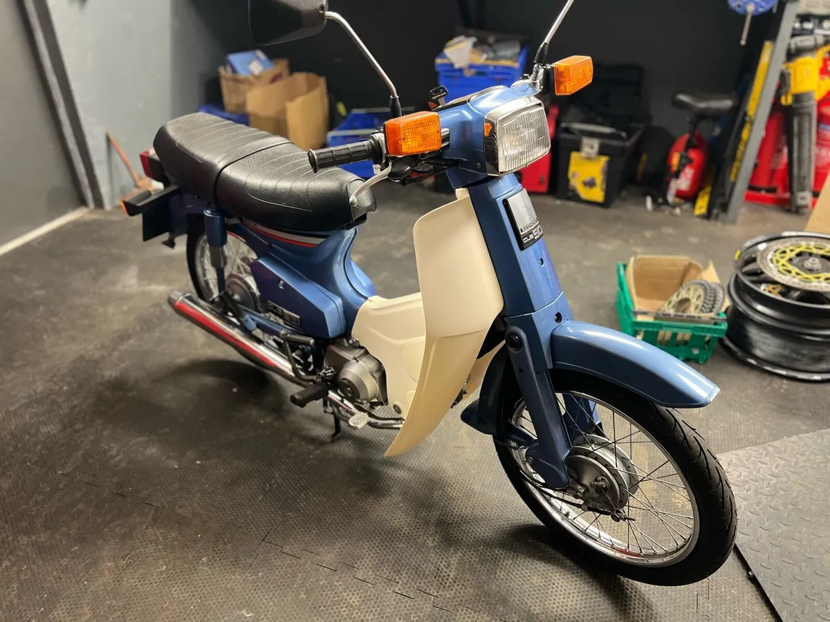 Honda C90 - Image 4