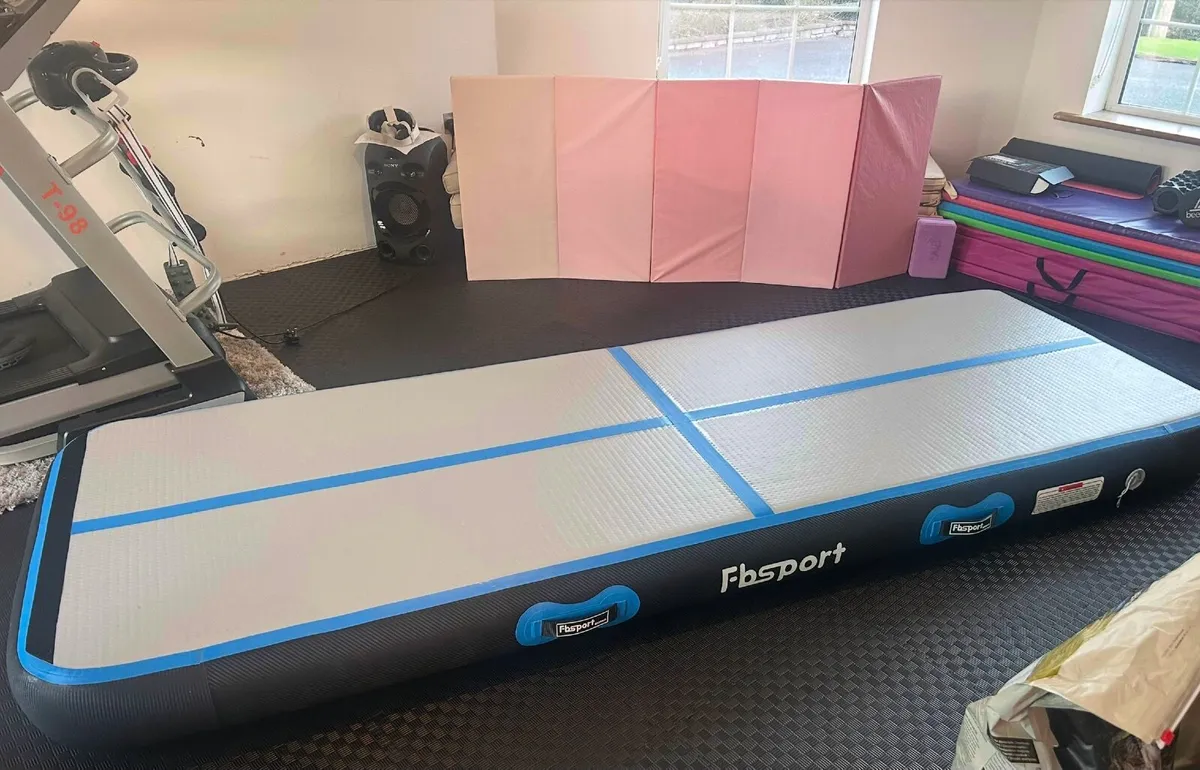 Gymnasts Air Track - Image 2