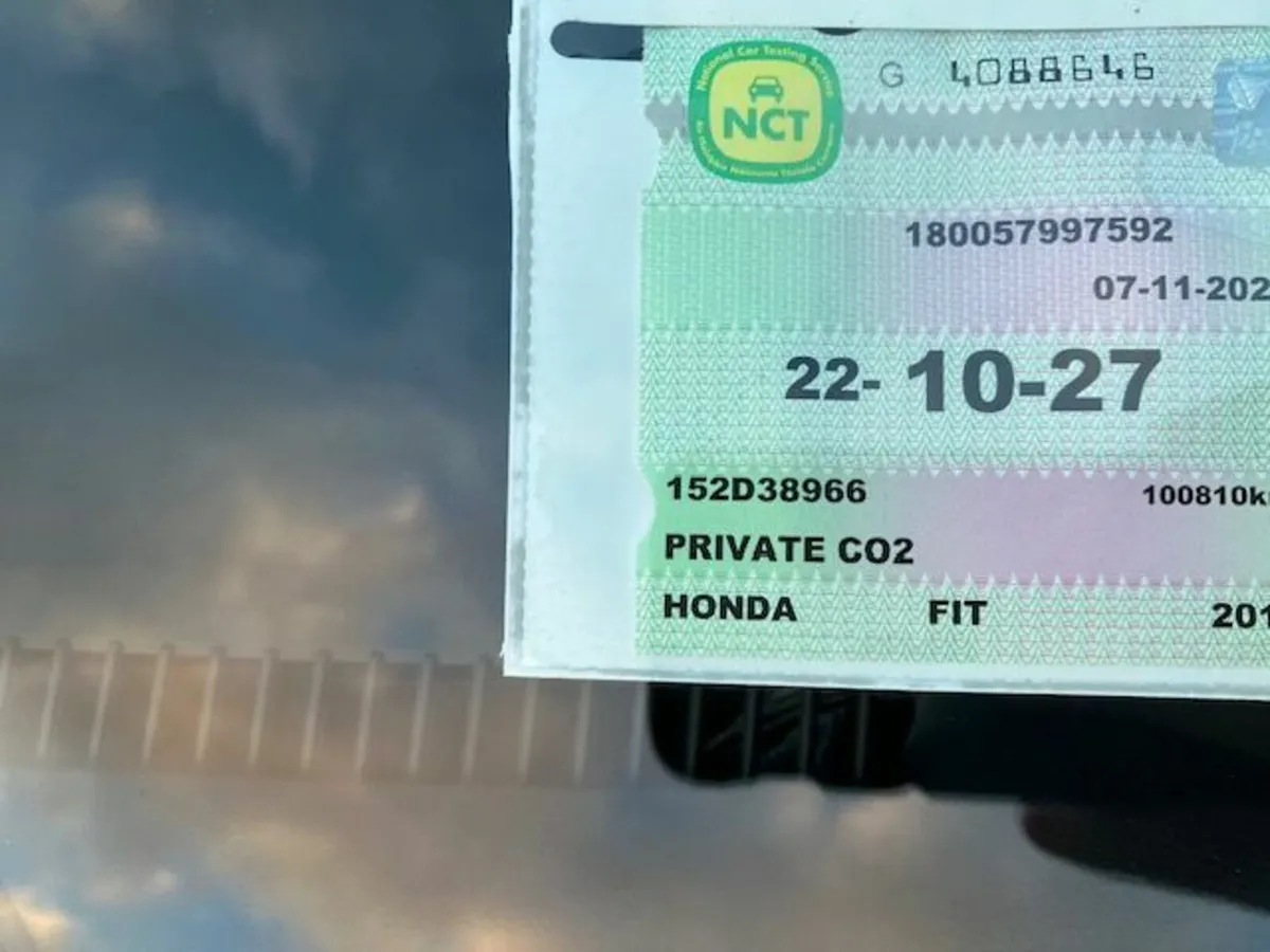 Honda Fit 2015 HYBRID - Image 4