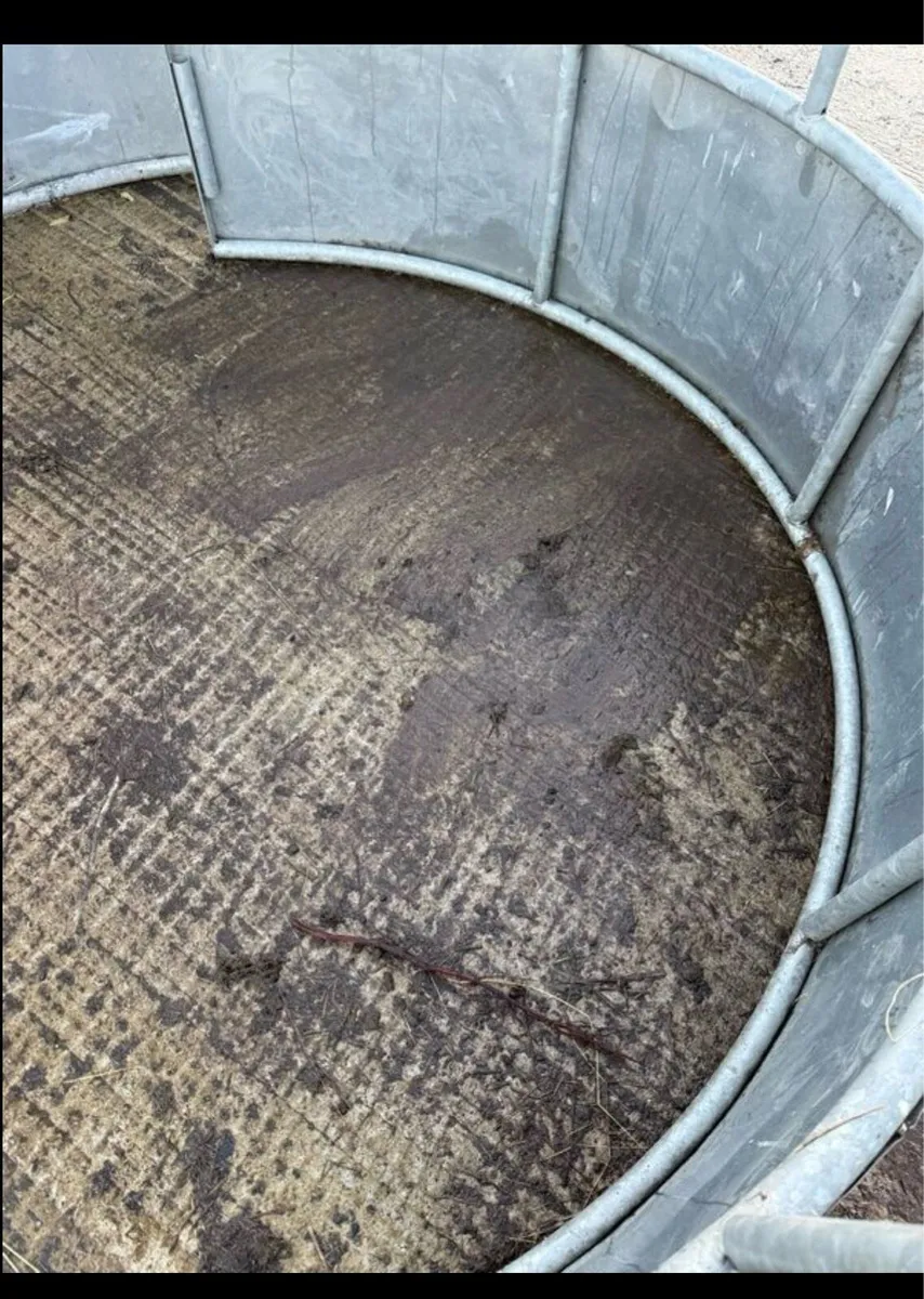 Round cattle feeder - Image 2