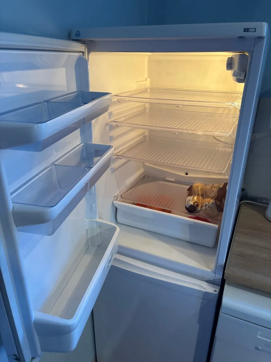 Fridge freezer - Image 2