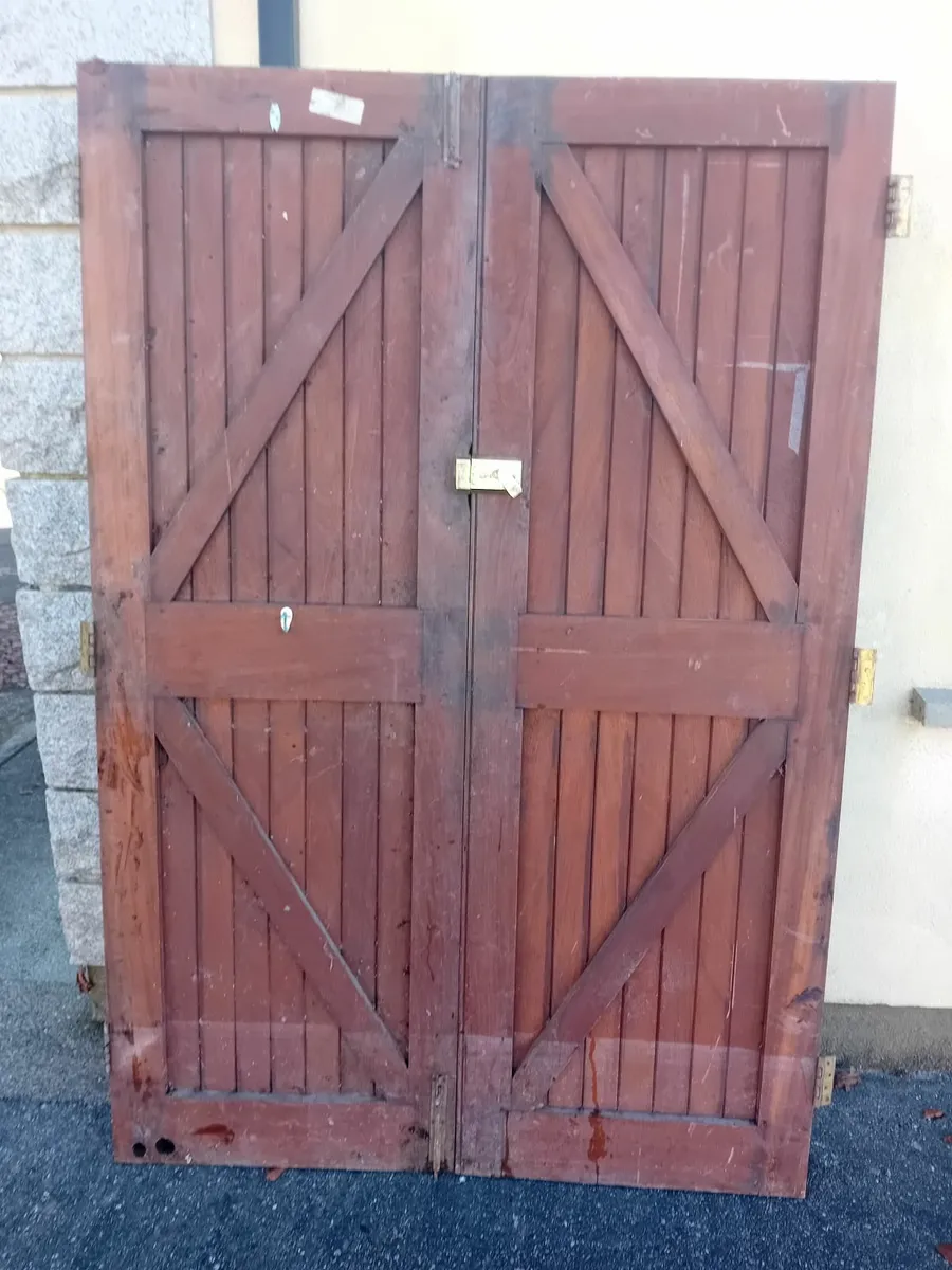 Rebated teak doors - Image 1
