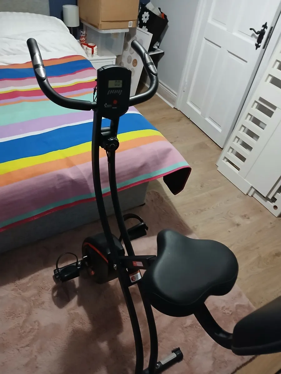 Exercise bike - Image 1