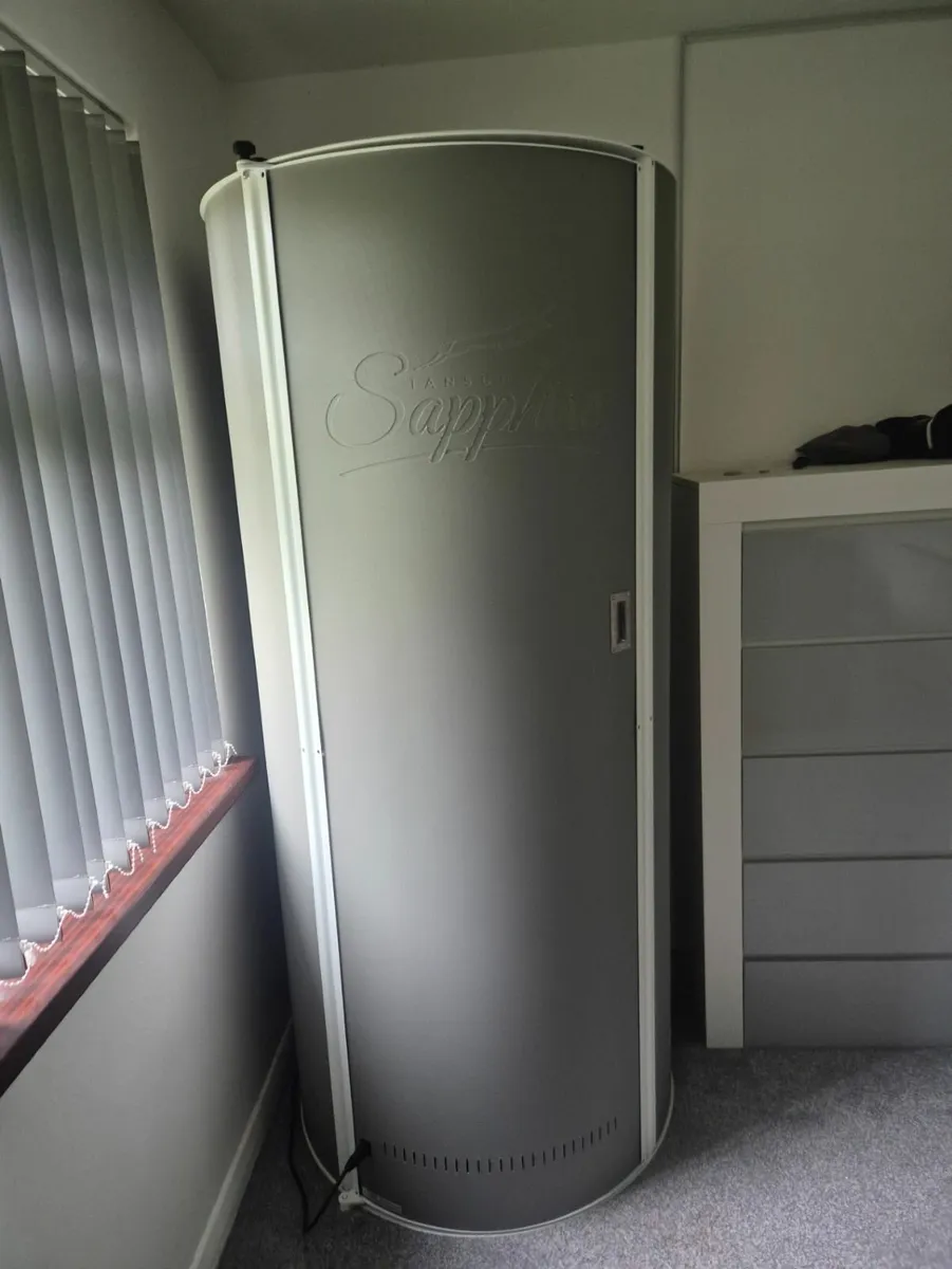 TANSUN SAPPHIRE SUNBED 6FT AS NEW 12 HOURS ONLY - Image 1