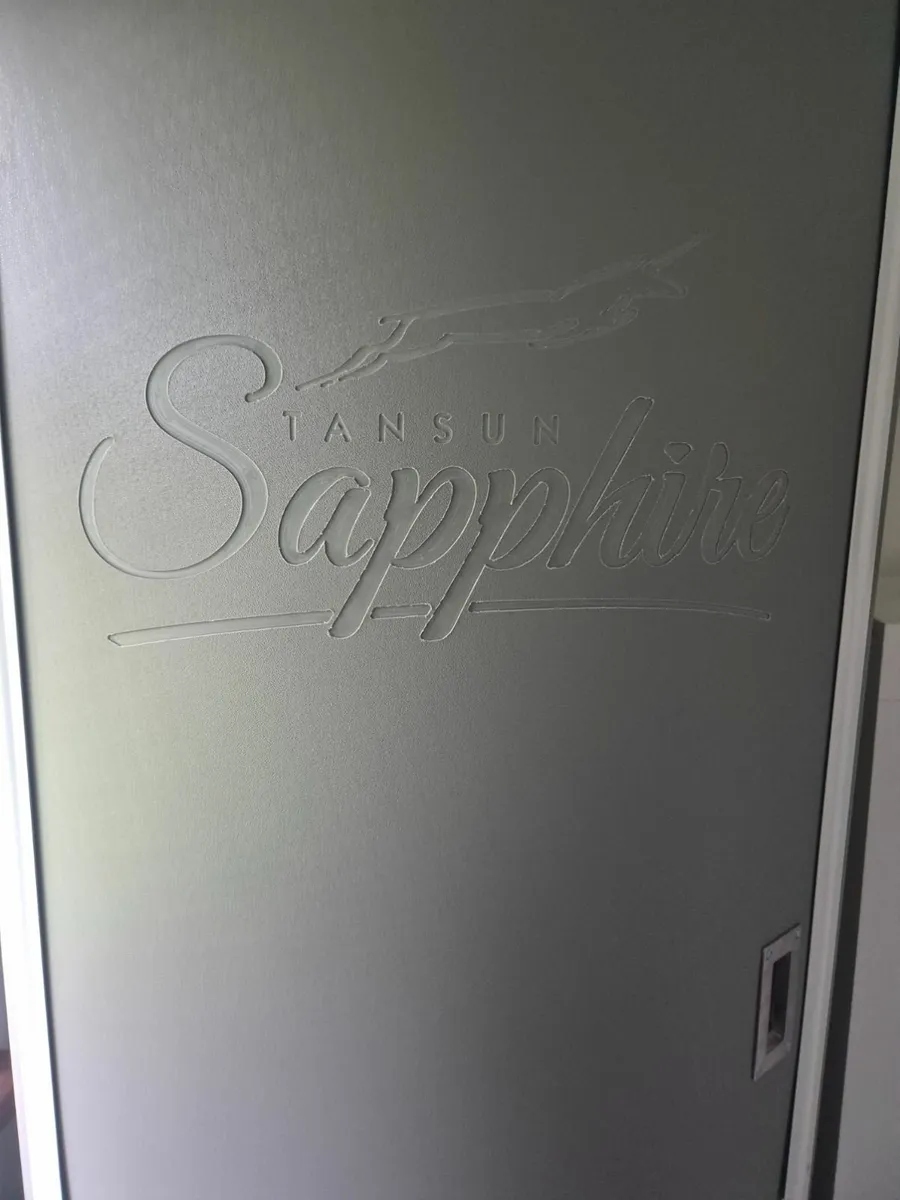 TANSUN SAPPHIRE SUNBED 6FT AS NEW 12 HOURS ONLY - Image 3