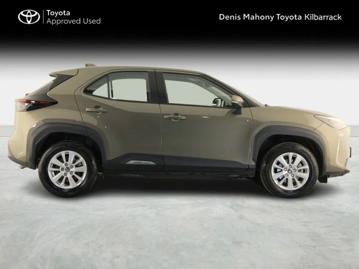 Toyota Yaris Cross YARIS CROSS LUNA - Image 3