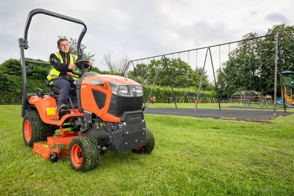 Kubota rear discharge discount mower