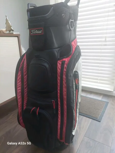 Titleist club best sale 7 bag