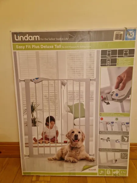 Lindam dog hot sale gate