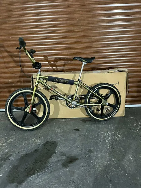 Raleigh super outlet tuff burner 2019