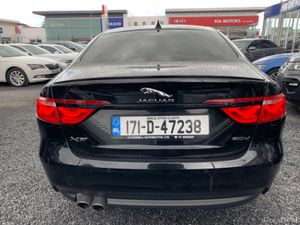 2017 JAGUAR XF 2.0D **R-SPORT** - Image 4