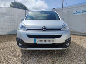 Wheelchair Car - Image 2