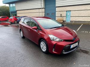Toyota Prius Alpha / 7 Seater / 2018 / Auto / - Image 4