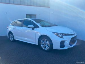 Suzuki Swace 1.8 Full Hybrid Sz-t CVT - Image 3