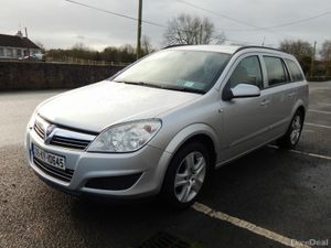 2009 Vauxhall Astra Estate 1.3d NCT 08/26 low kms - Image 4