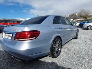 151 Mercedes-Benz E-Class Hybrid - Image 4