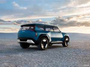 New KIA EV9/ 2026/ 7 Seater / Taxi Spec / Call NOW - Image 2