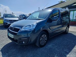 Wheelchair Car - Image 3