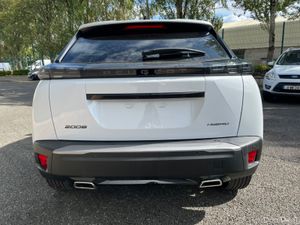 Peugeot 2008 Allure 1.2 Hybrid - Image 3