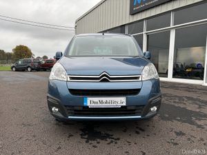 Wheelchair Car - Image 2