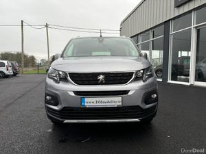 Wheelchair Car - Image 2