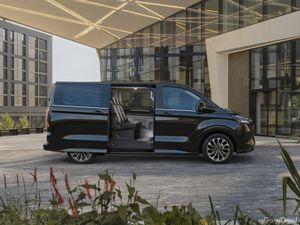 Ford e-Tourneo Custom/Wheelchair Access/Taxi Spec - Image 3