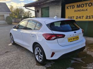 Low Mileage Ford Focus 2022 1.5d auto - Image 4