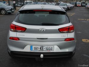 Hyundai i30 1.6 Diesel Deluxe Plus - Image 4