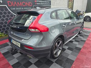 2018 VOLVO V40 D2 CROSS COUNTRY PRO - Image 4