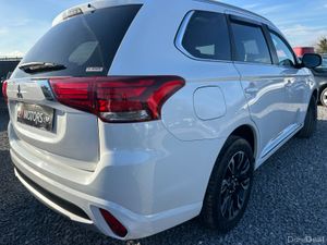 🔵 Mitsubishi Outlander 2.0 JURO PHEV 4WD 200BHP - Image 4