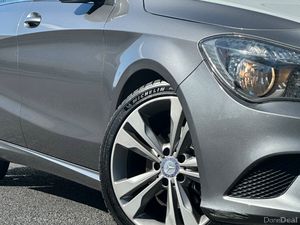 Mercedes-Benz CLA220d Urban Auto - Image 4