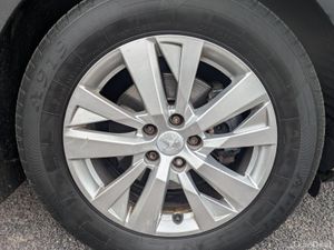 Peugeot 5008 1.2 PureTech 7 Seater/NEW NCT 01/28 - Image 3