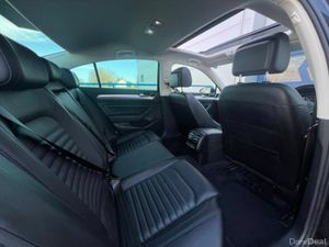 Volkswagen Passat GTE ADVANCE 1.4 HYBRID AUTO ** H - Image 4