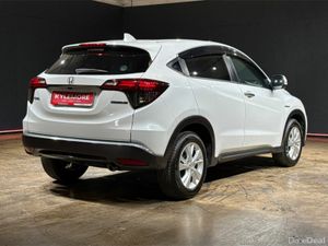 Honda Vezel HYBRID 1.5L AUTOMATIC - CRUISE CONTROL - Image 4