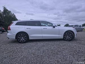 2020 Volvo V60 T5 Inscription - Image 4
