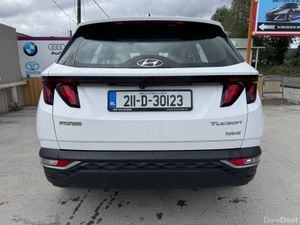 221Hyundai Tucson 2WD Comfort Plus HEV Auto - Image 4