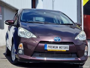 Toyota Aqua Hybrid - Image 2