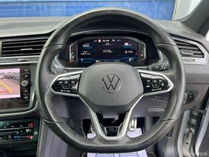 Volkswagen Tiguan R-LINE 2.0 TDI // FULL R-LINE PA - Image 4