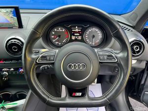Audi S3 QUATTRO 2.0 AUTO // LEATHER HEATED SEATS / - Image 4