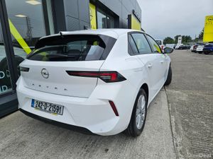 Opel Astra 1.2 Petrol - Image 4