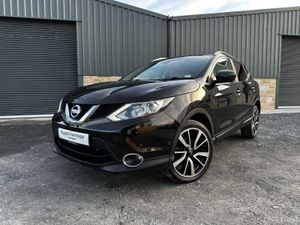 Nissan Qashqai 162’ VERY HIGH SPEC WITH LOW MILES - Image 2