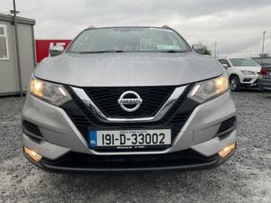 NISSAN QASHQAI 1.3 PETROL PANORAMIC ROOF SAT NAV - Image 3