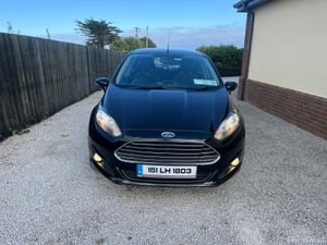 Ford Fiesta 2015 - Image 2