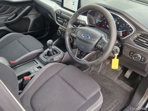Ford Focus  ZETEC TDCI 2019 - Image 4