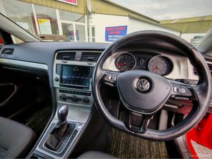 VOLKSWAGEN GOLF TSI Trendline BlueMotion Technolog - Image 3