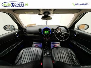 Mini Cooper CROSSOVER 2.0 Automatic, Reversing cam - Image 4