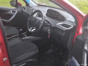 Peugeot 2008 2017 reduced to sell - Image 2