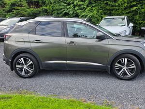 Peugeot 3008 1.2 T Allure Spec - Image 4