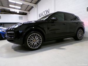 2022 PORSCHE CAYENNE 3.0 V6 PLATINUM ED EHY E-HYBR - Image 4